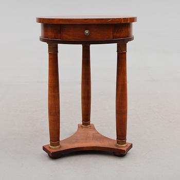 BORD, empirestil, 1900-talets andra hälft.