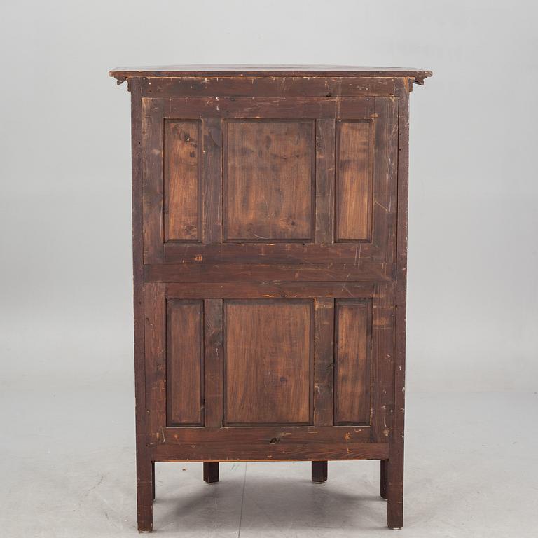 SKÅP, Lysberg & Hansen, Köpenhamn, 1900-talets mitt, brickmärkt.