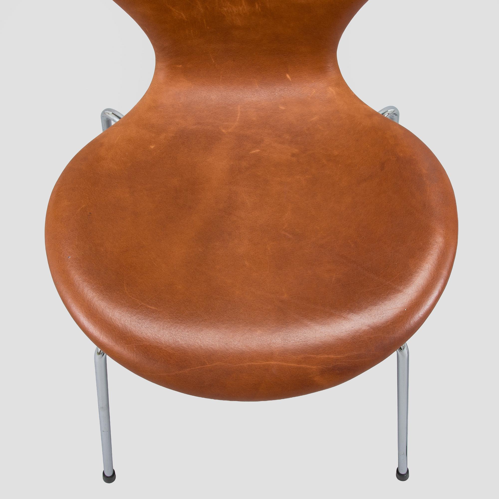 Arne Jacobsen, six "Seven" chairs, Fritz Hansen, Denmark late 20th century.