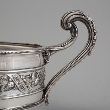 A SILVER JARDINIERE, Sweden, dated approx. 1920, Silver weigth 901 gram.