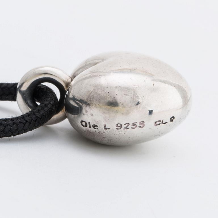 LYNGGAARD pendant silver on black  textile band. Lynggaard etui.