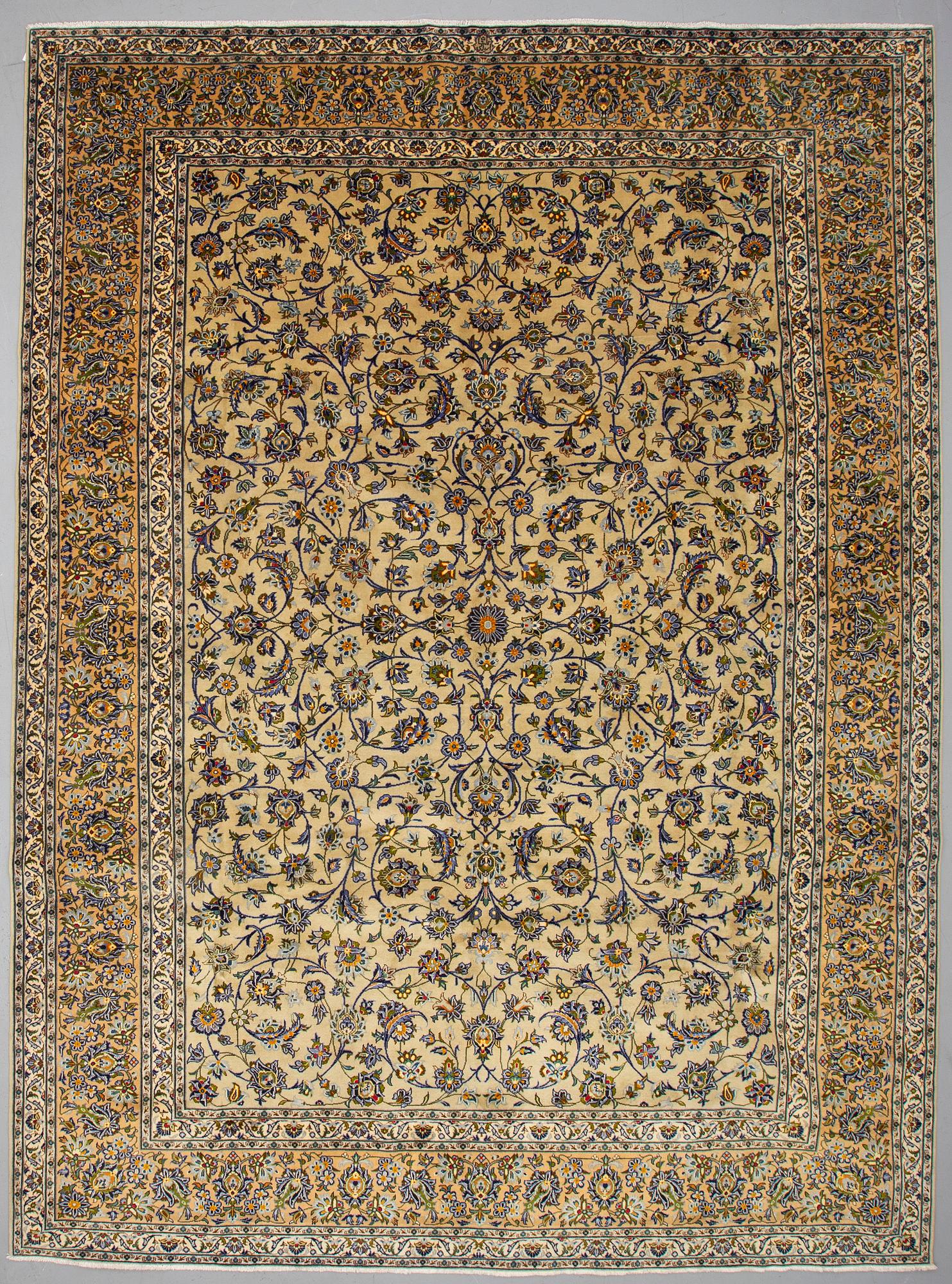 A CARPET, KASHAN, CA 408 X 297 CM.