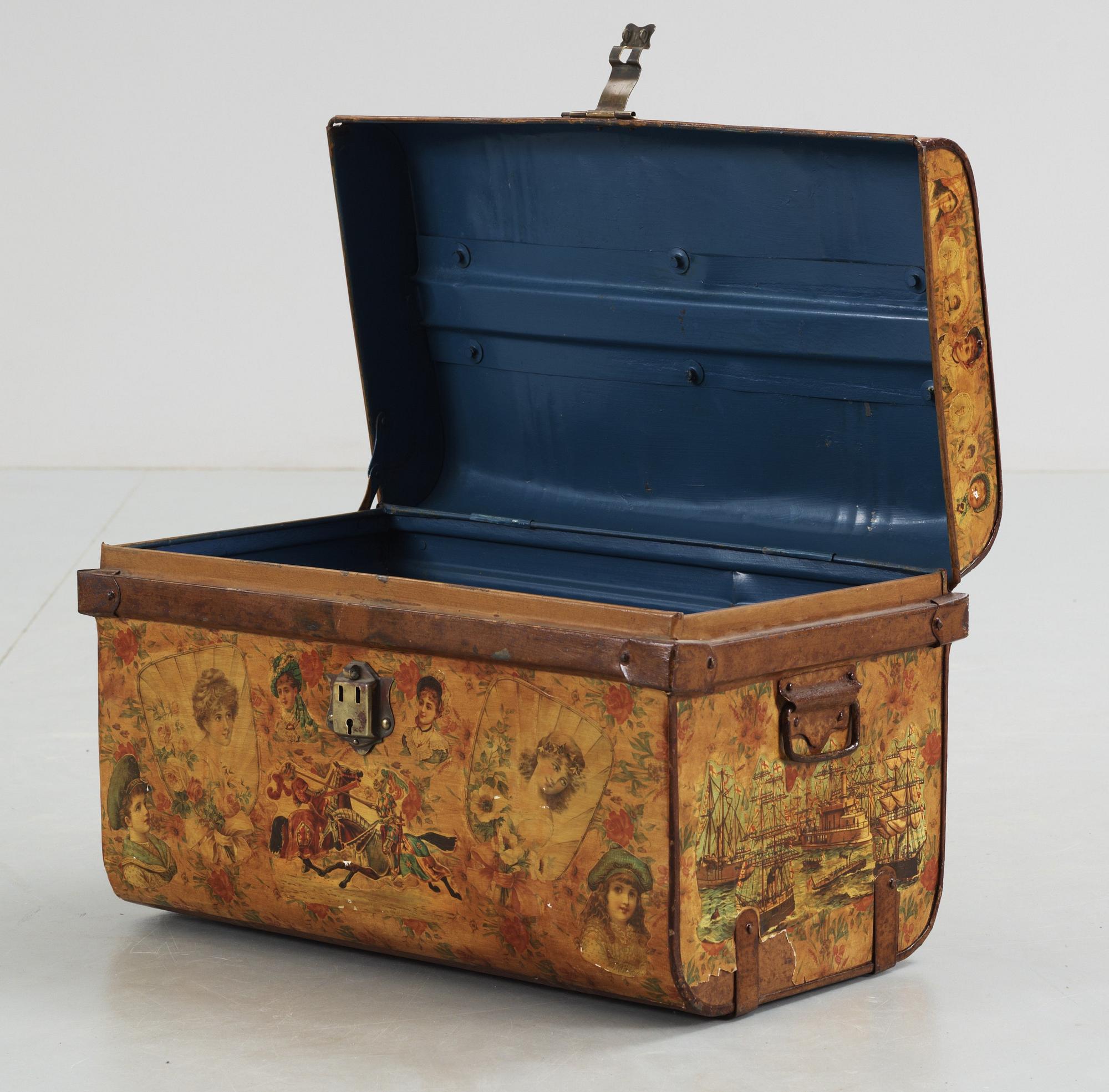 KOFFERT, plåt med bokmärken, E. Bates Wolverhampton, England, 1900-tal.