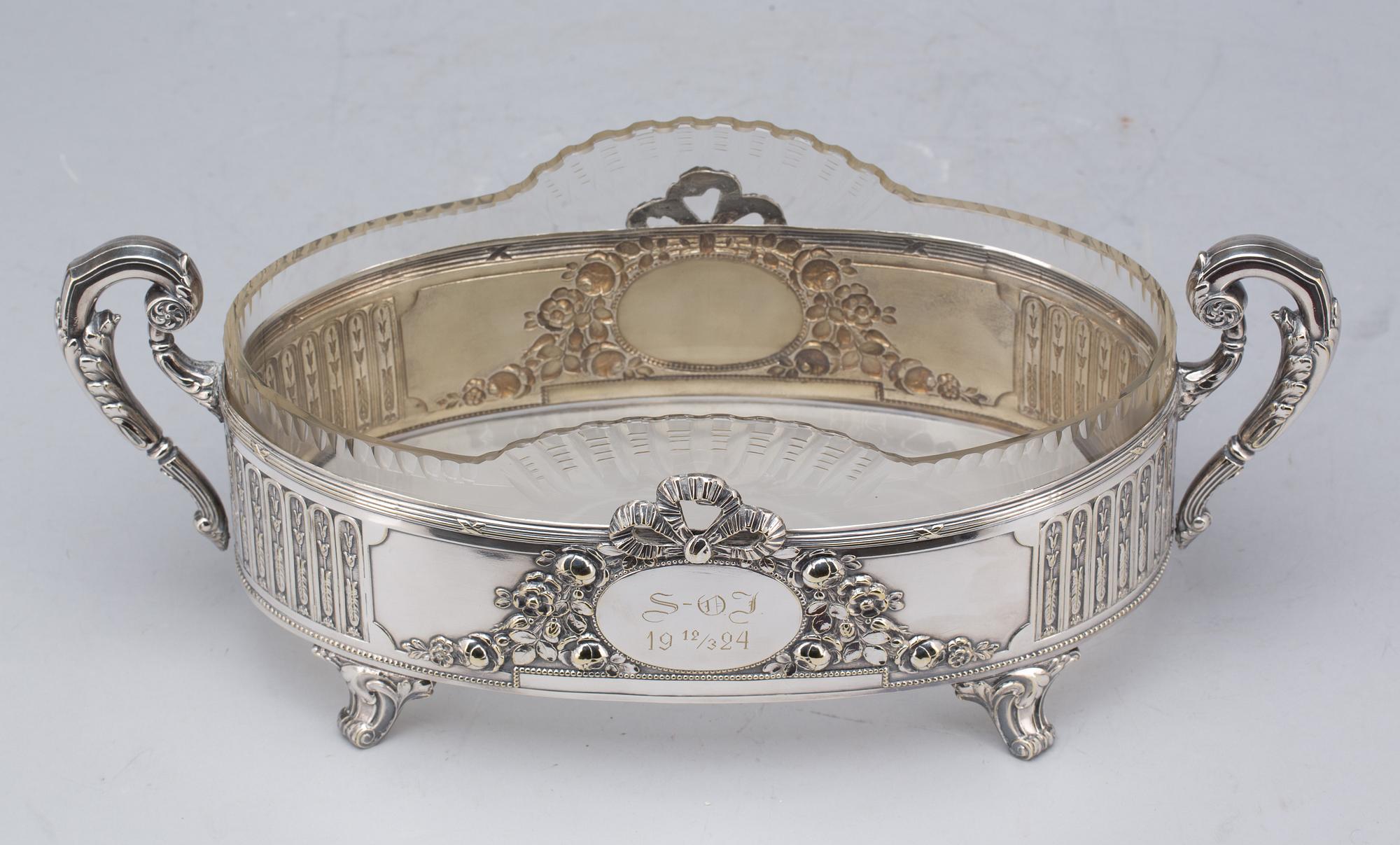 JARDINIERE, nysilver och glas, gustaviansk stil.