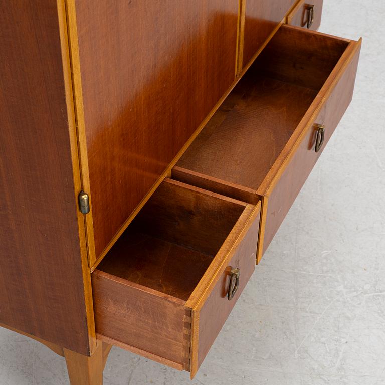 Skåp, 1900-talets mitt.