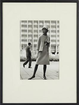 Georg Oddner, Modell med kappa.