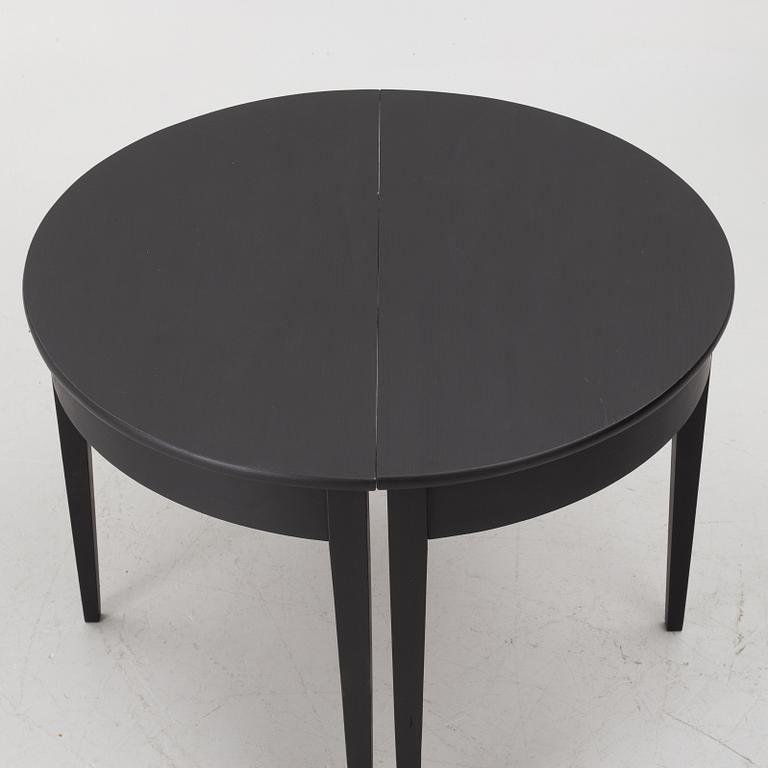 Dining table, early 20th century.