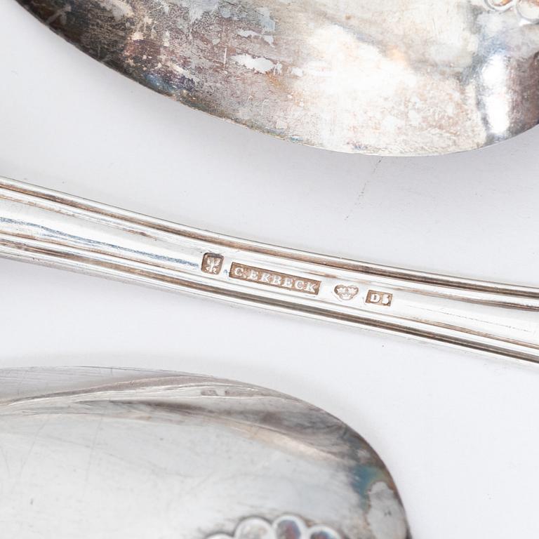 Christoffer Ekbeck, skedar, 12 st, silver, modell gammal fransk, Örebro 1855.