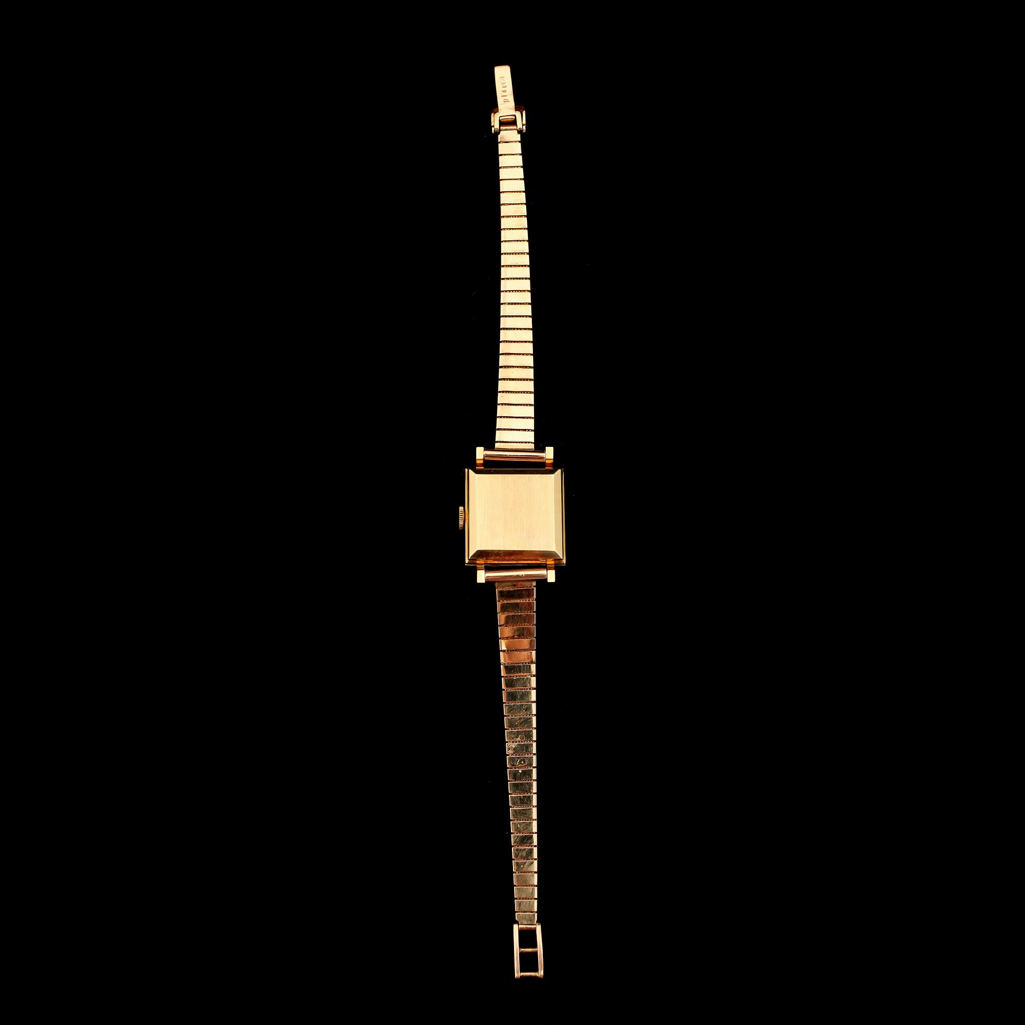 DAMARMBANDSUR, 18 k guld, International Watch Co, Automatic. Total vikt med urverk ca 37 gram.