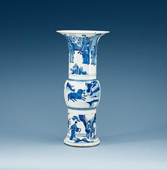 1567. A blue and white 'Yen yen' vase, Qing dynasty.
