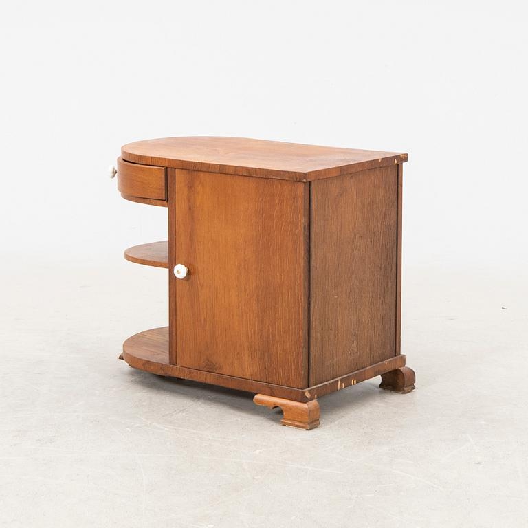 A 1930/40s oak side table.