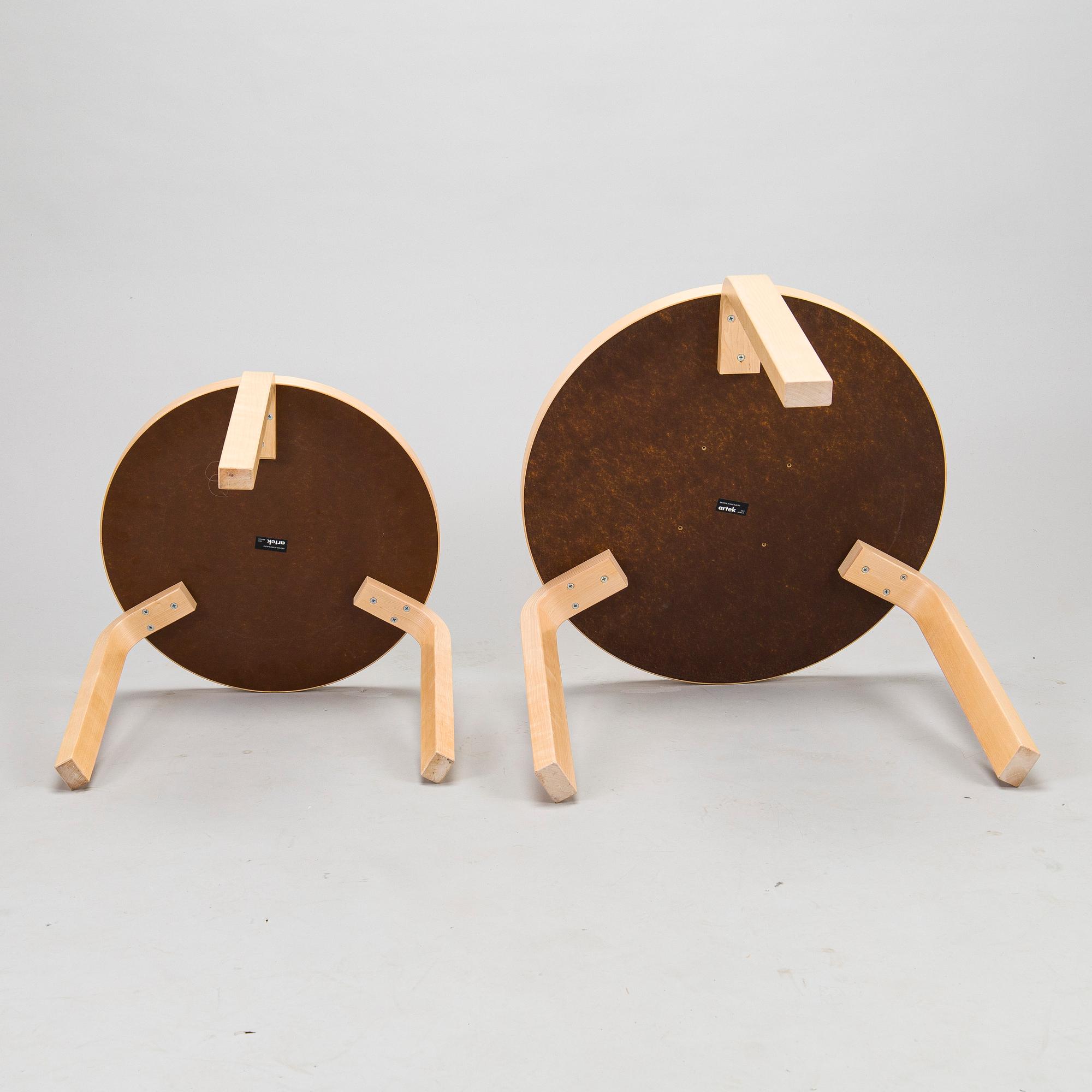 Alvar Aalto, soffbord, 2 st, modeller 90C och 90D, Artek 2012.