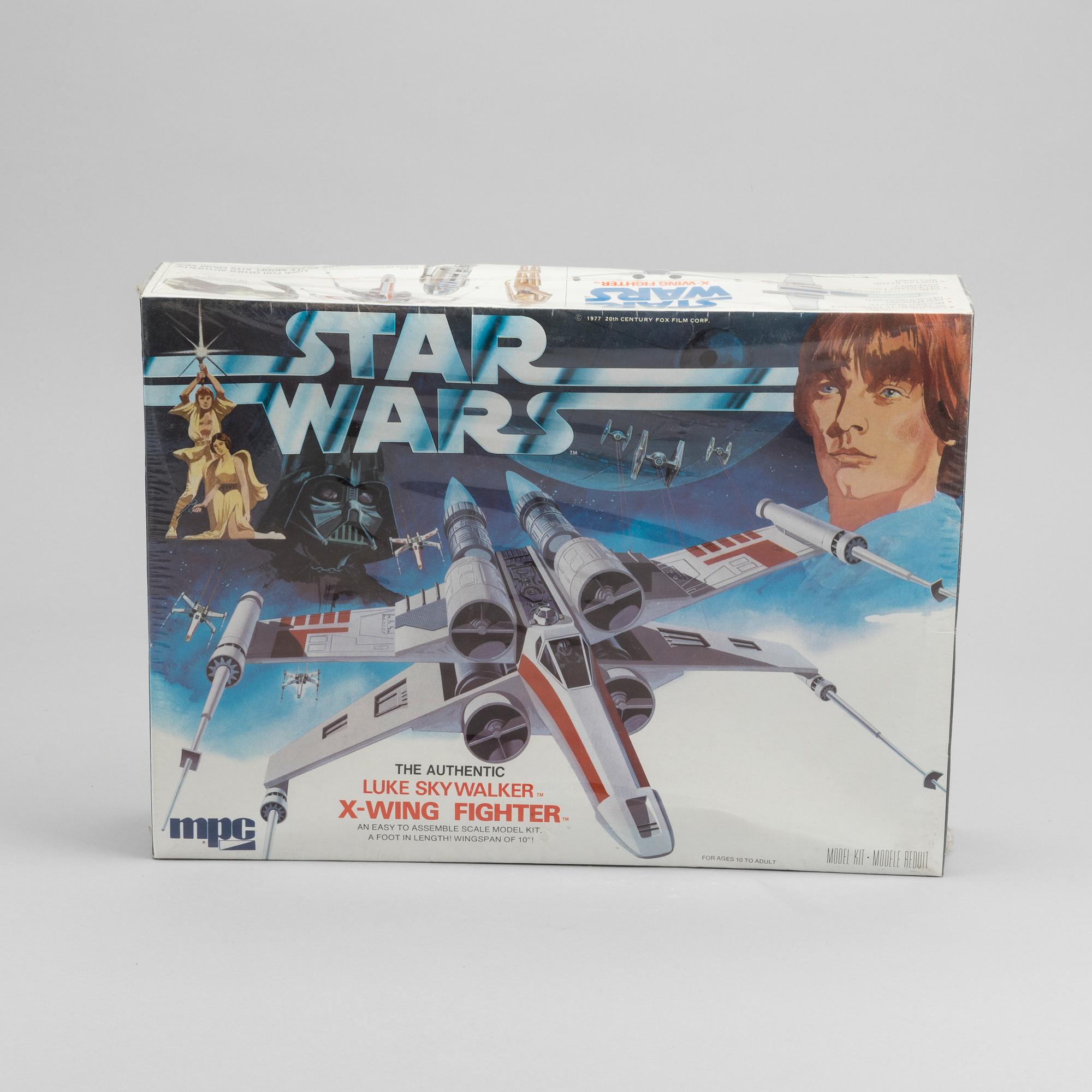 STAR WARS,two  authentic scale model kit, Darth Vader Tie Fighter och Luke Skywalker X-ving Fighther, 1977.