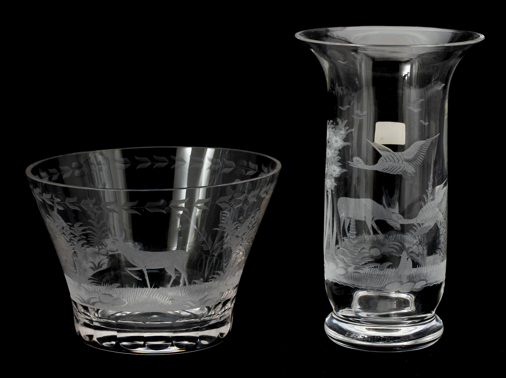 VAS samt SKÅL, glas, "Evert Taubes 100-års jubeleum" Böhmen, 1900-tal.