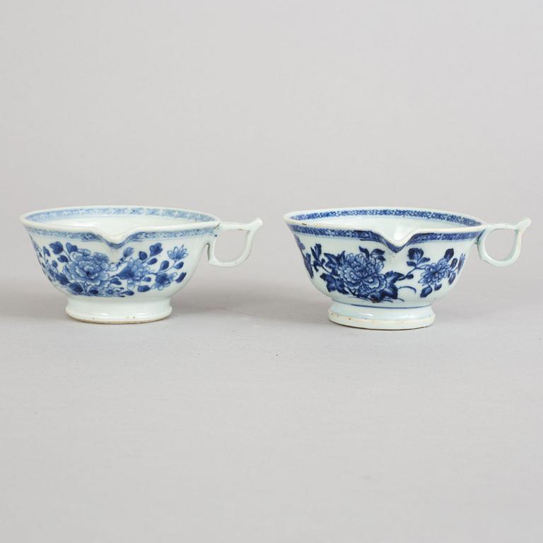 A pair of blue and white sauce boats, Qing dynasty, Qianlong (1736-95).