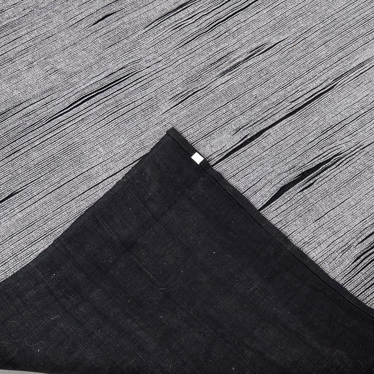 I+I, rug, "Wavelength", approx. 200 x 300 cm.