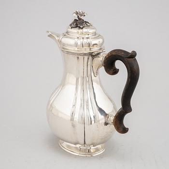 Johan Lorens Starin, kaffekanna, silver, Stockholm 1742. Fredrik I:s stil.