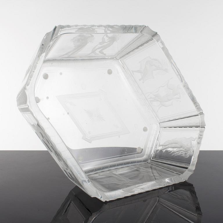 A Simon Gate glass bowl, model 237, Orrefors 1973.