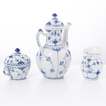 Kaffeservis, 8 delar, "Musselmalet helblonde", Royal Copenhagen, Danmark.