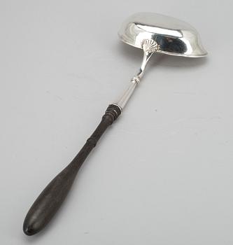 FÖRLÄGGARE, silver, trä. R. Mellin, Helsingfors 1835.