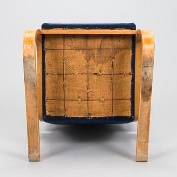 Alvar Aalto, a mid-20th century '401' armchair for  O.Y. Huonekalu- ja Rakennustyötehdas A.B. Finland.
