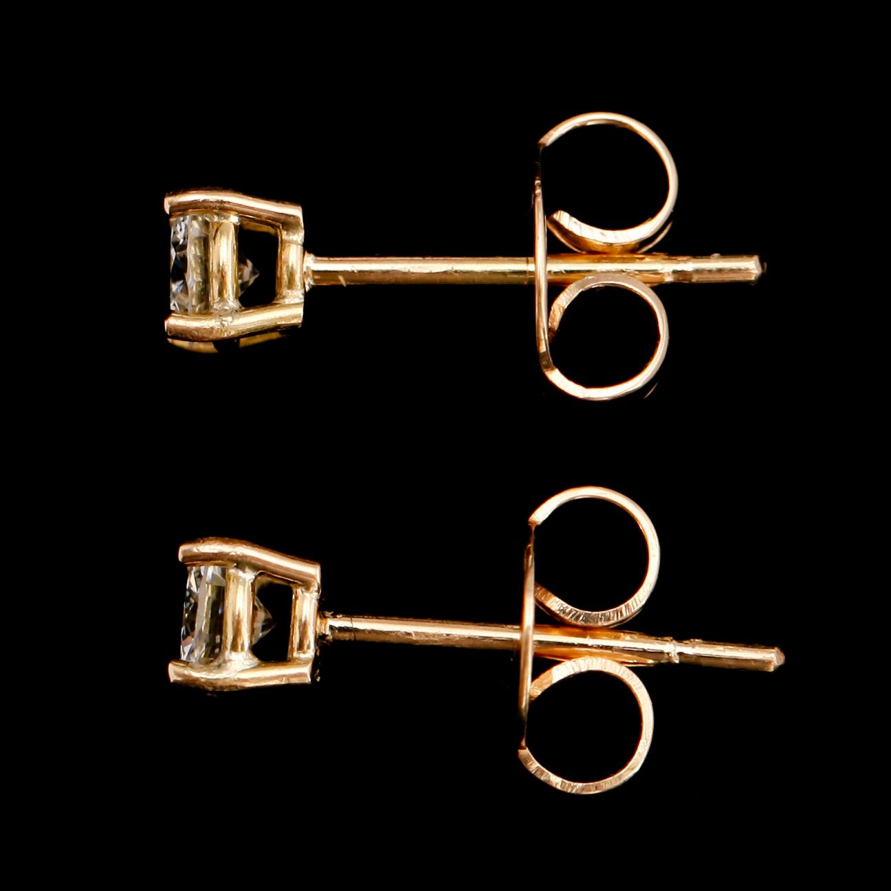 ÖRHÄNGEN, 1 par, 18 k guld, med briljanter tot 0.40 ct TW/W.