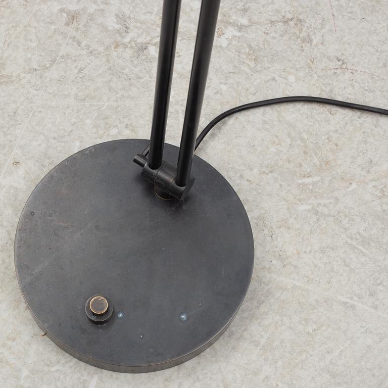 Michael & Lucy Vaughan, a contemporary 'Faringdon' floor lamp.