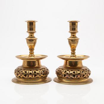 Candelsticks, a pair, brass, Baroque style, 18th/19th century.