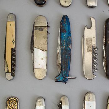A COLLECTION OF 31 POCKET KNIVES, 19th/20th century.