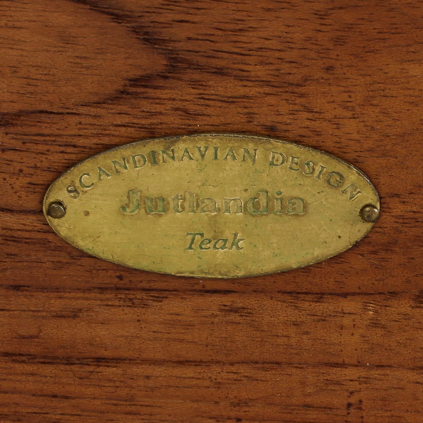 DÄCKSTOLAR, ett par, samt BORD, Scandinavian Design Jutlandia, 1900-talets slut.