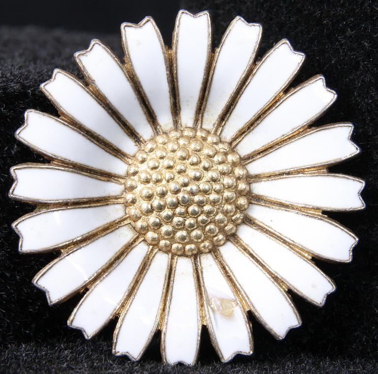 BROSCH, "Daisy", George Jensen samt ÖRHÄNGEN, silver.