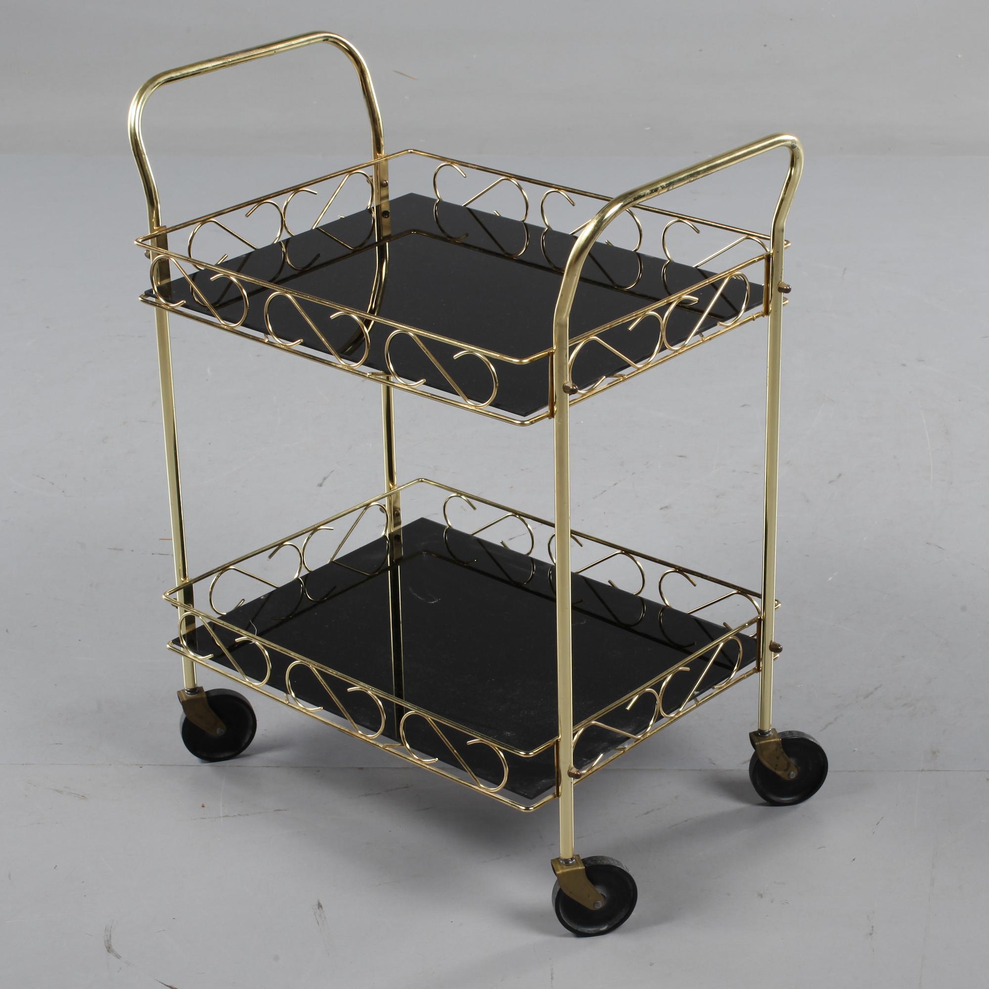 SERVERINGSVAGN, 1900-talets andra hälft.