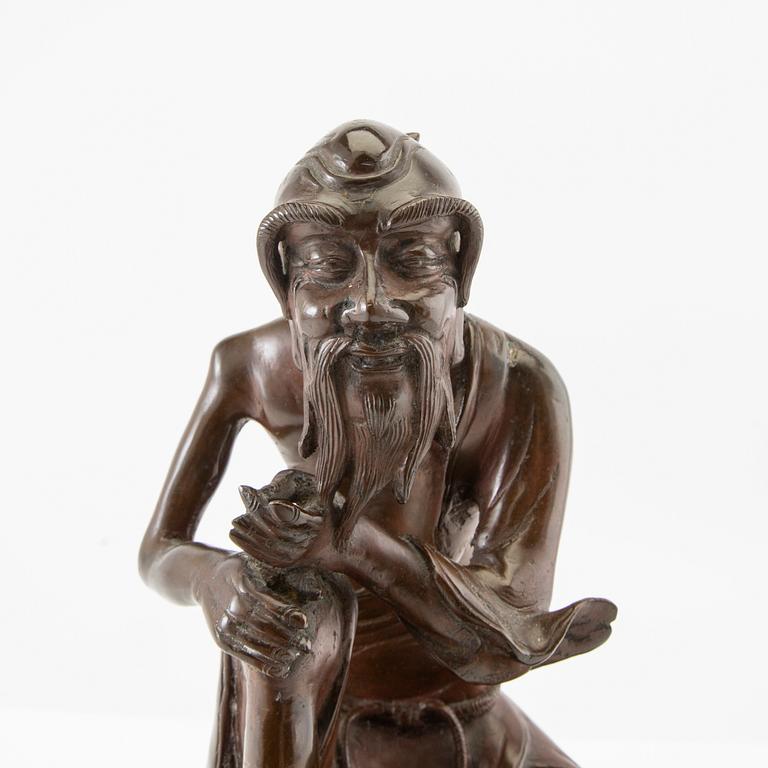 A Chinese bronze sculpture, 20th Century.