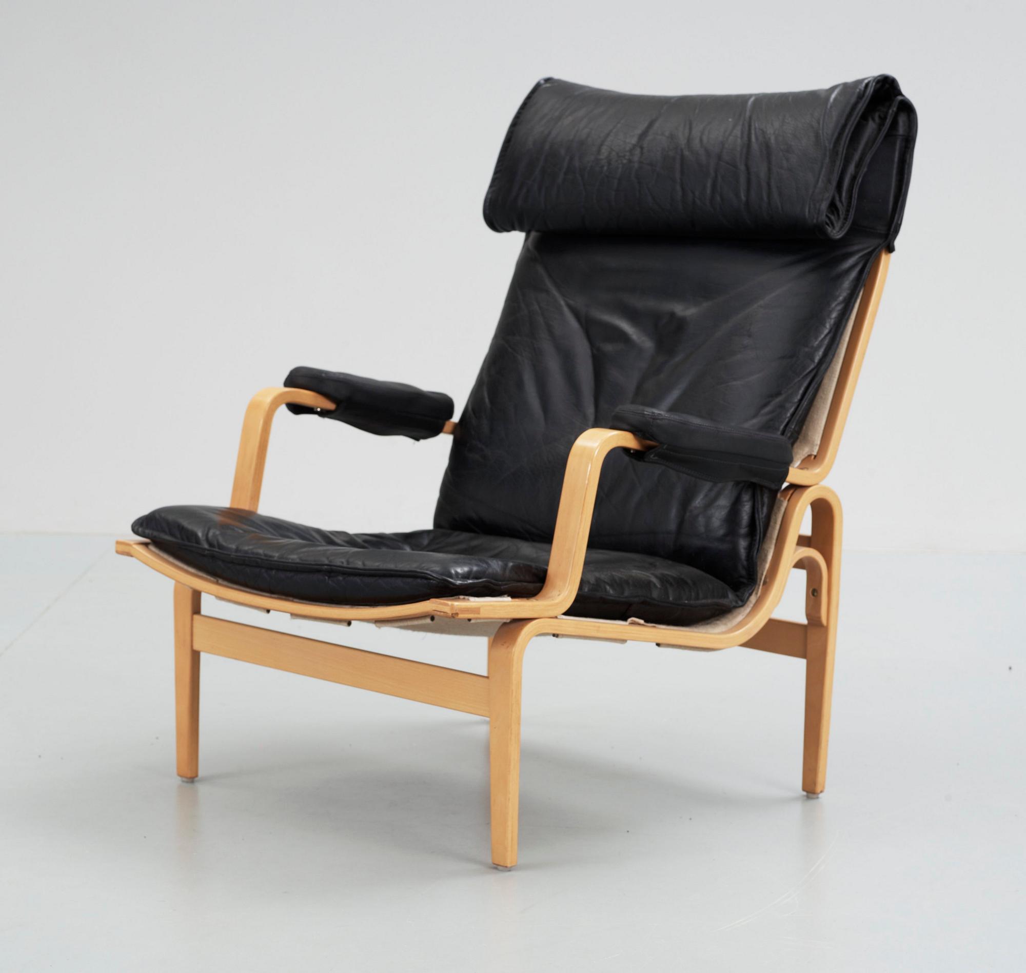 FÅTÖLJ, design Bruno Mathson för Dux.