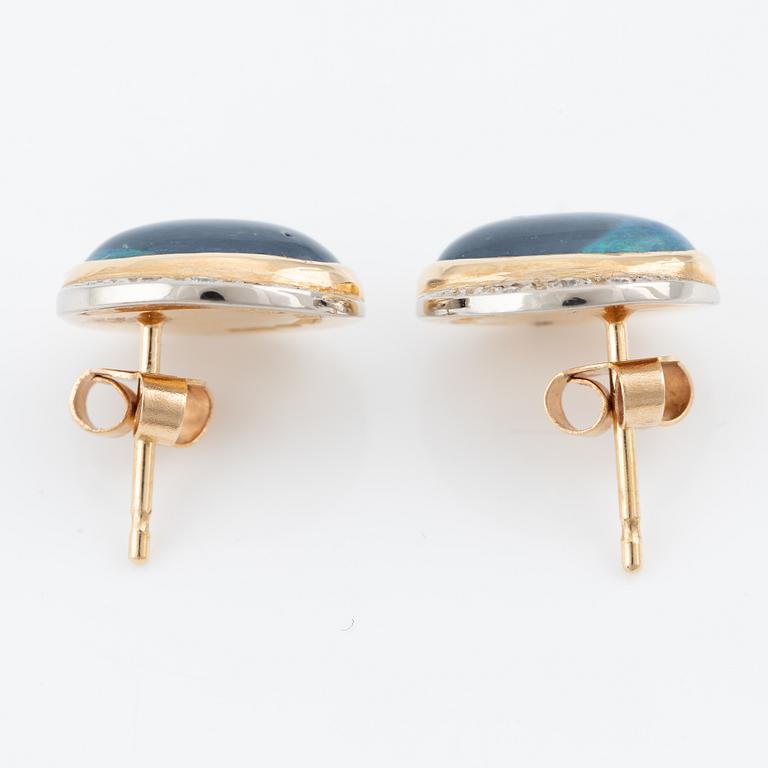 Earrings, a pair, 18K gold with opals and small brilliant-cut diamonds.