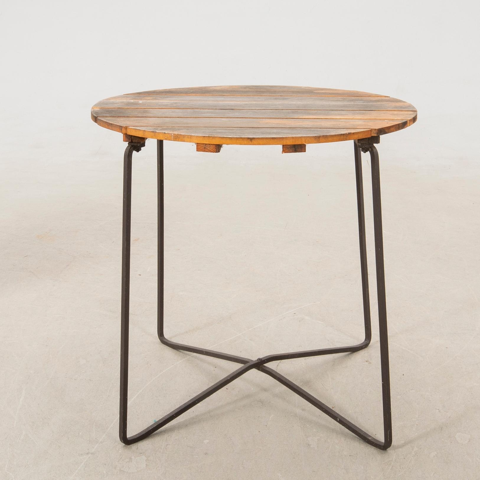 Garden furniture 5 pcs "Garden table 9A", "Garden chair 6" and "Garden chair 1" Grythyttan 1930s/40s.