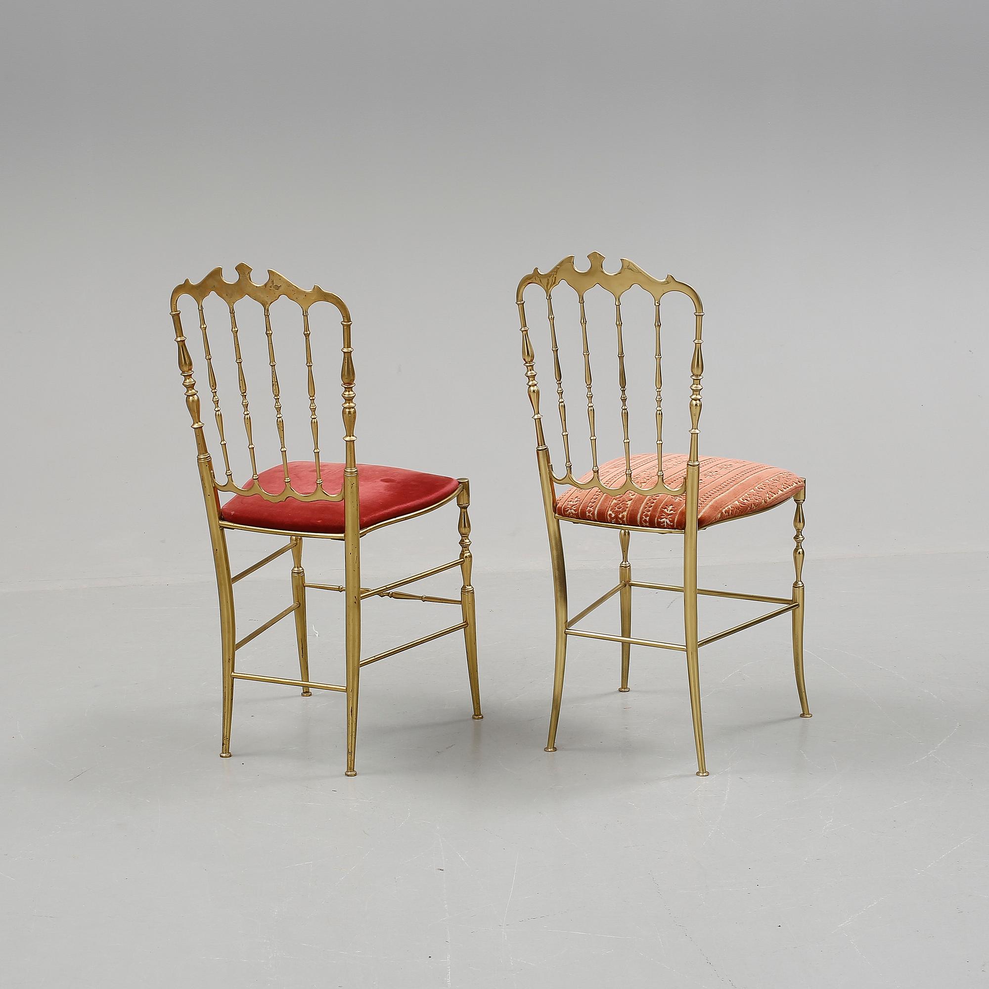 STOLAR, 2 st snarlika, Chiavari, Italien. Mässing, 1900-talets andra hälft.