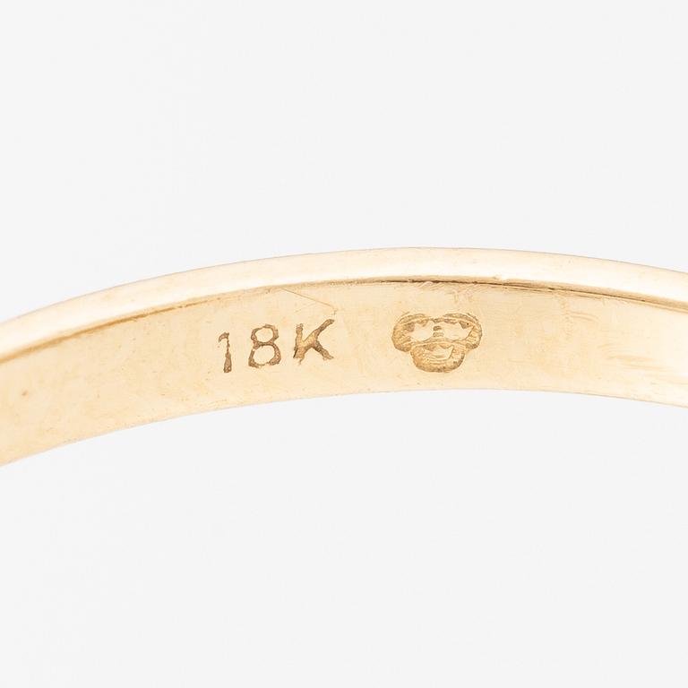 Ring, 18K gold with a pearl and small diamonds.