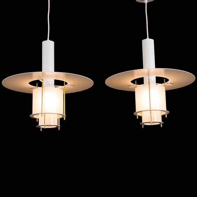 A pair of 21 st century '1627' pendant lights for KJM- Tuote.