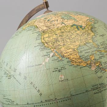 A globe from Nordiska Skolmaterielförlaget, Gunnar Saietz, Stockholm, first half of the 20th Century.