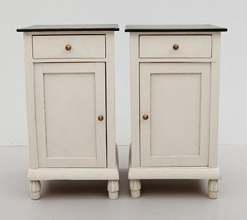 POTTSKÅP, 1 par, 1900-talets första hälft.