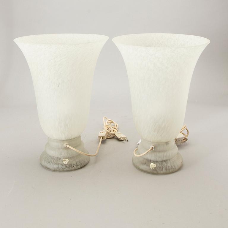 Table lamps a pair of CVV ​​Vianne France late 20th century.
