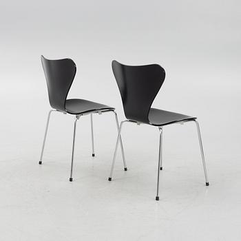 Arne Jacobsen, a set of six model 'Seven' chairs, Fritz Hansen, Denmark 2018.