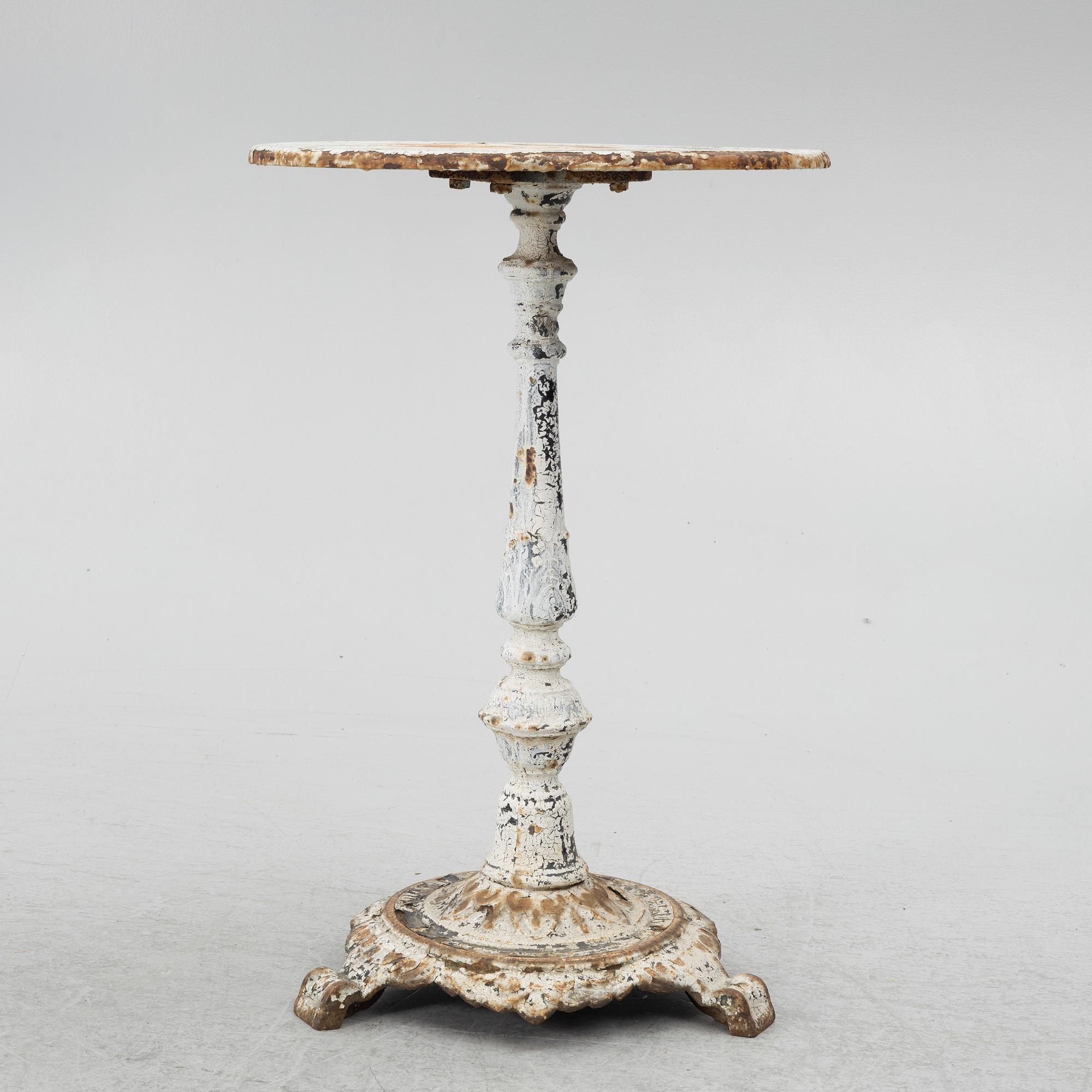 Kafébord, 1900-talets första hälft.