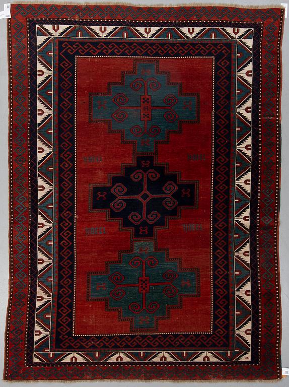 MATTO, a semi-antique Kazak probably, ca 277 x 198,5 cm.