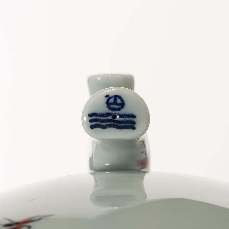 Thorkild Olsen, a porcelain urn with cover, Royal Copenhagen, Denmark, dated 1952.