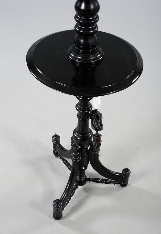 GOLVLAMPA, omkring år 1900.