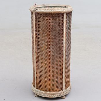 PARAPLYSTÄLL, 1900-talets första hälft.