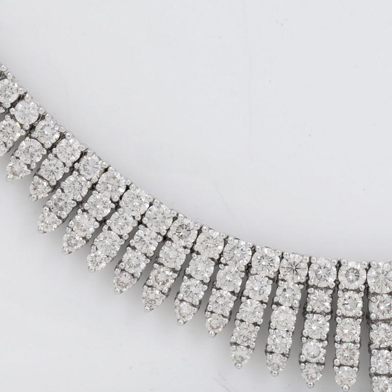 A 12.12 ct brilliant-cut diamond collier.