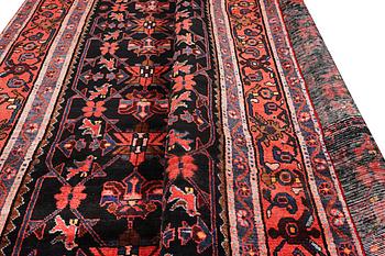 A Borujerd carpet, c. 300 x 225 cm.